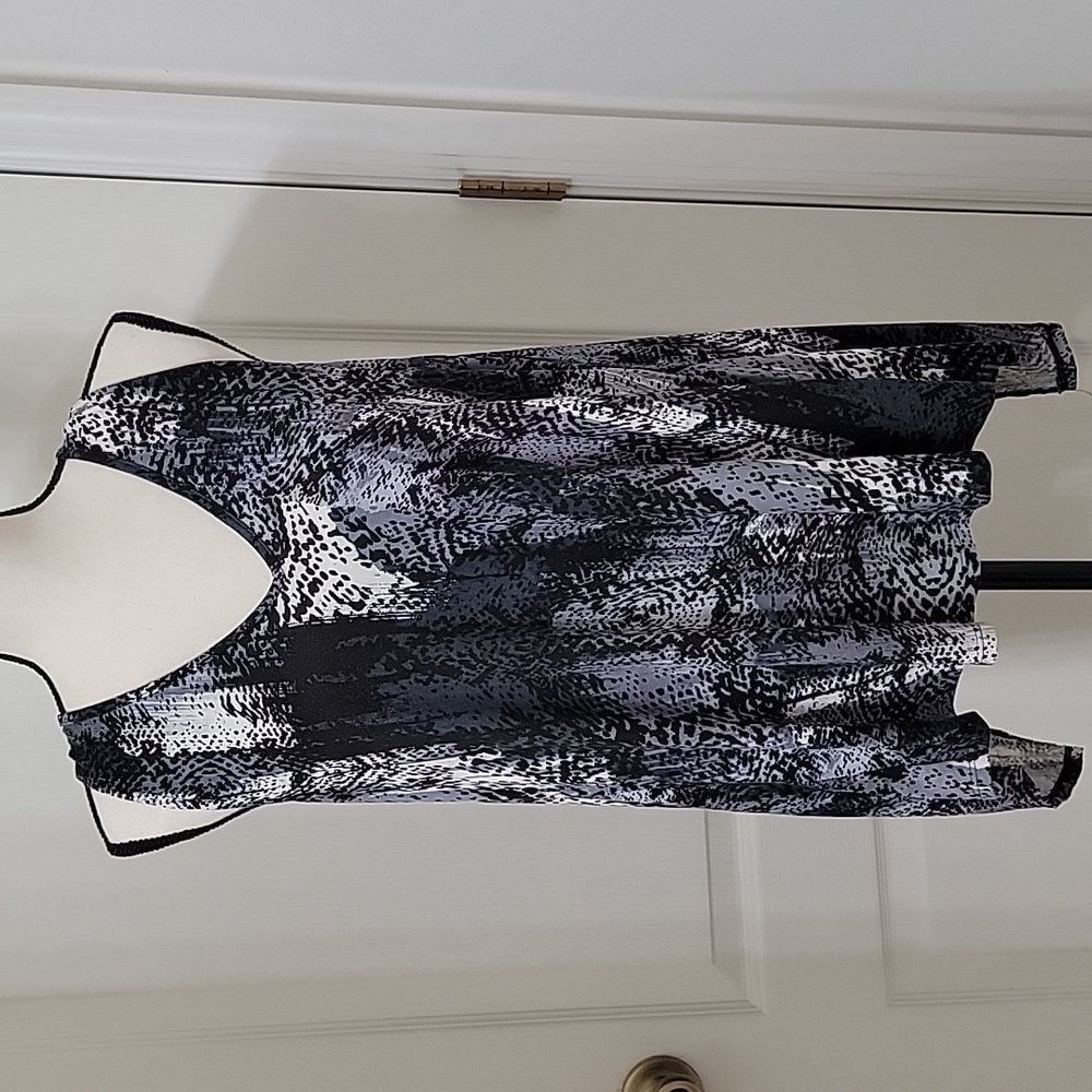 Willow & Clay Gray, Black & White Animal Print Open Cross Back Tank, NEW